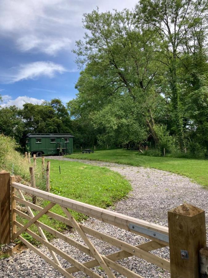 The Showman'S Wagon Wincanton Exterior photo